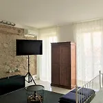 Vecchia Paradiso - A Un Passo Dal Mare