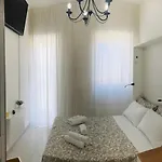 Vecchia Paradiso - A Un Passo Dal Mare 招待所 4*