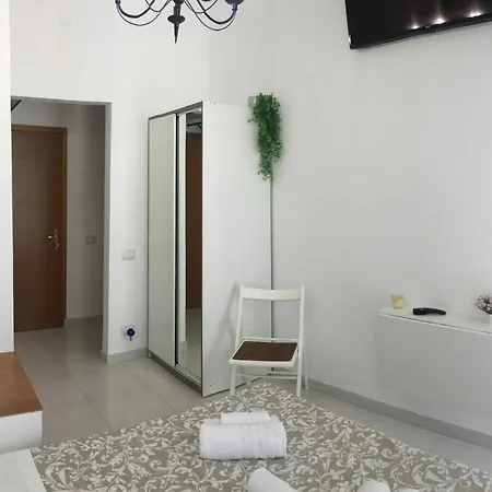 Vecchia Paradiso - A Un Passo Dal Mare Affittacamere