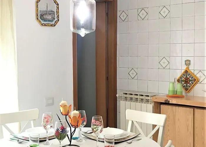 بيت ضيافة Vecchia Paradiso - A Un Passo Dal Mare مسينا