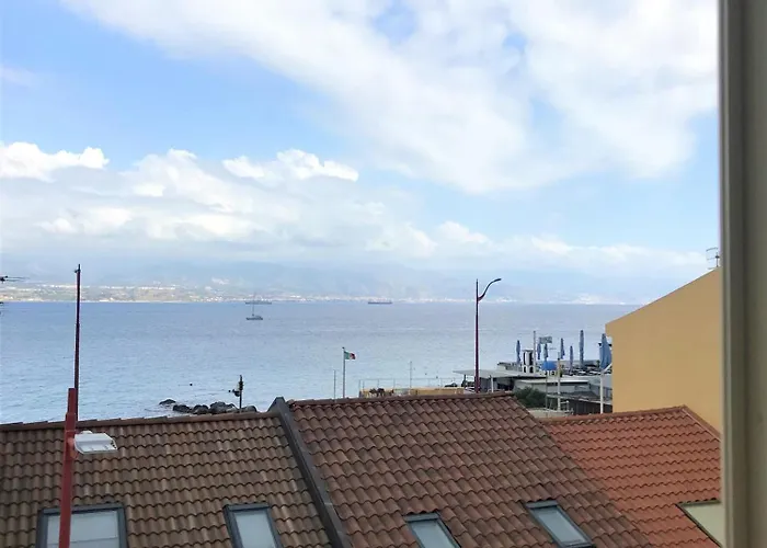 بيت ضيافة Vecchia Paradiso - A Un Passo Dal Mare مسينا